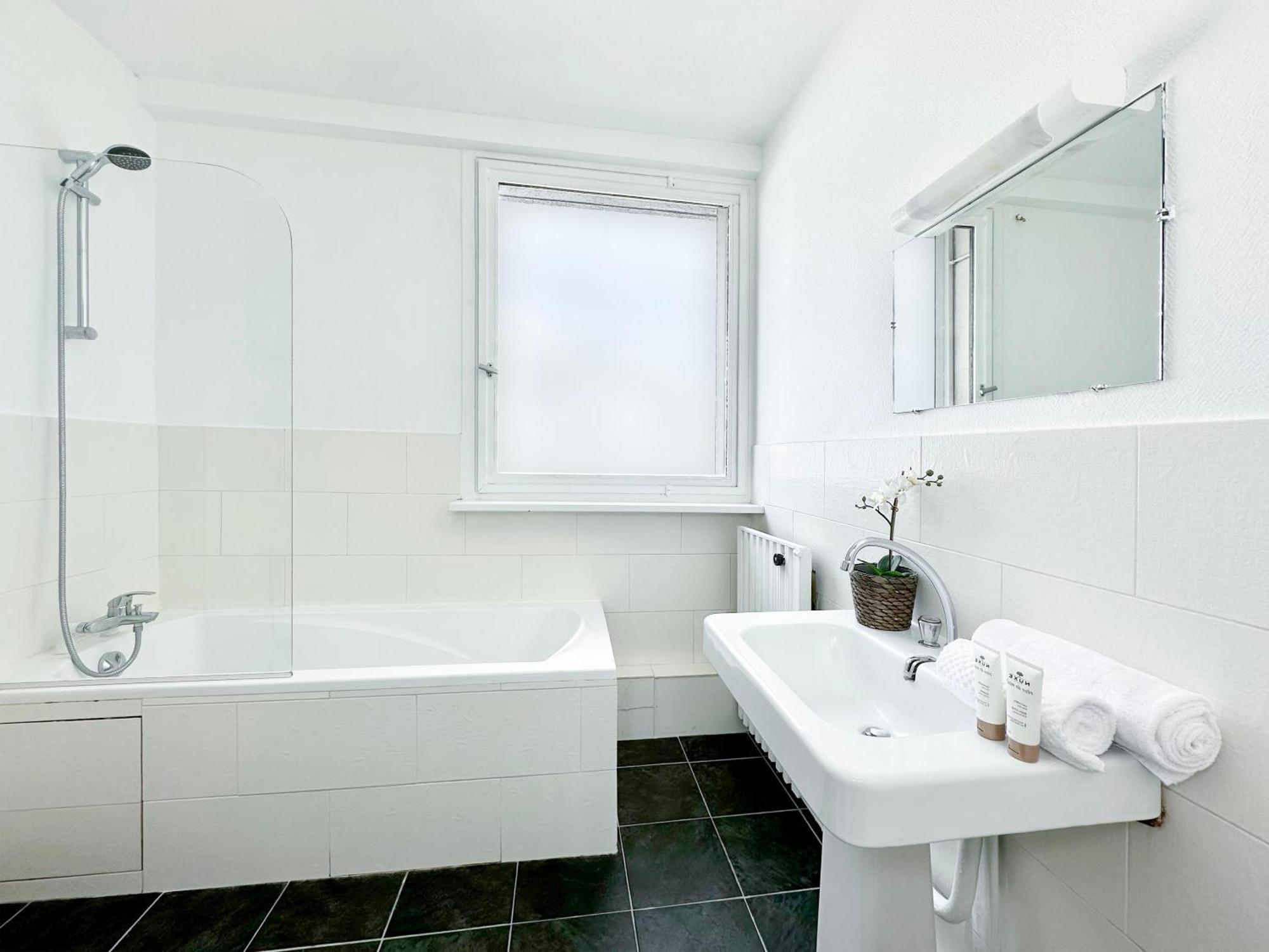 Spacious & Luxurious Flat In Montparnasse Paris Exteriör bild